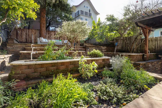 $989,000 | 3340 Harrison Street, Oakland, CA 94611