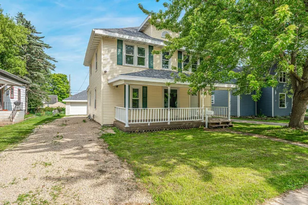 $240,000 | 172 North Main Street, Clintonville, WI 54929