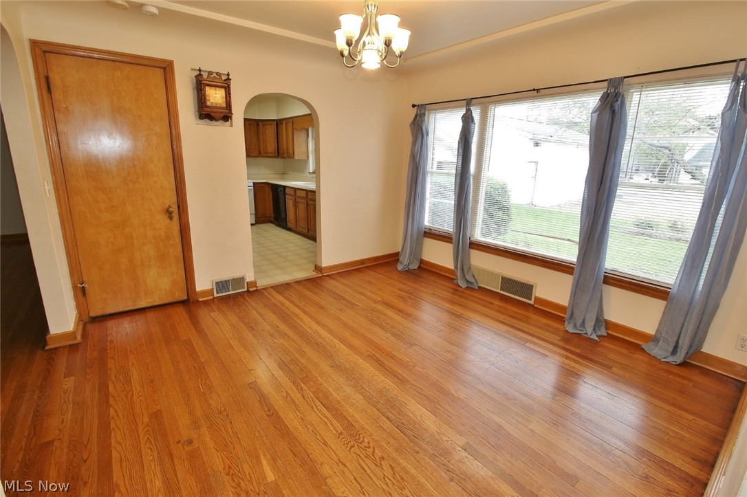 814 Chestnut Street Dresden, OH 43821 - Photo 2 of 20