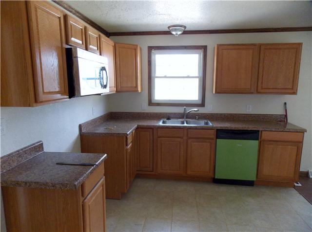 215 Jordan Road Clarksville, TN 37042 - Photo 8 of 18 Gallery Image 8