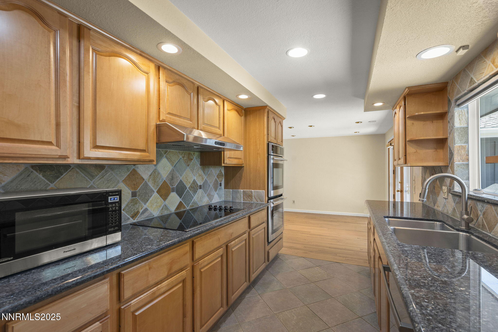 2645 Monterey Circle Reno, NV 89509 - Photo 10 of 33 10-web-or-mls-_DSC0875