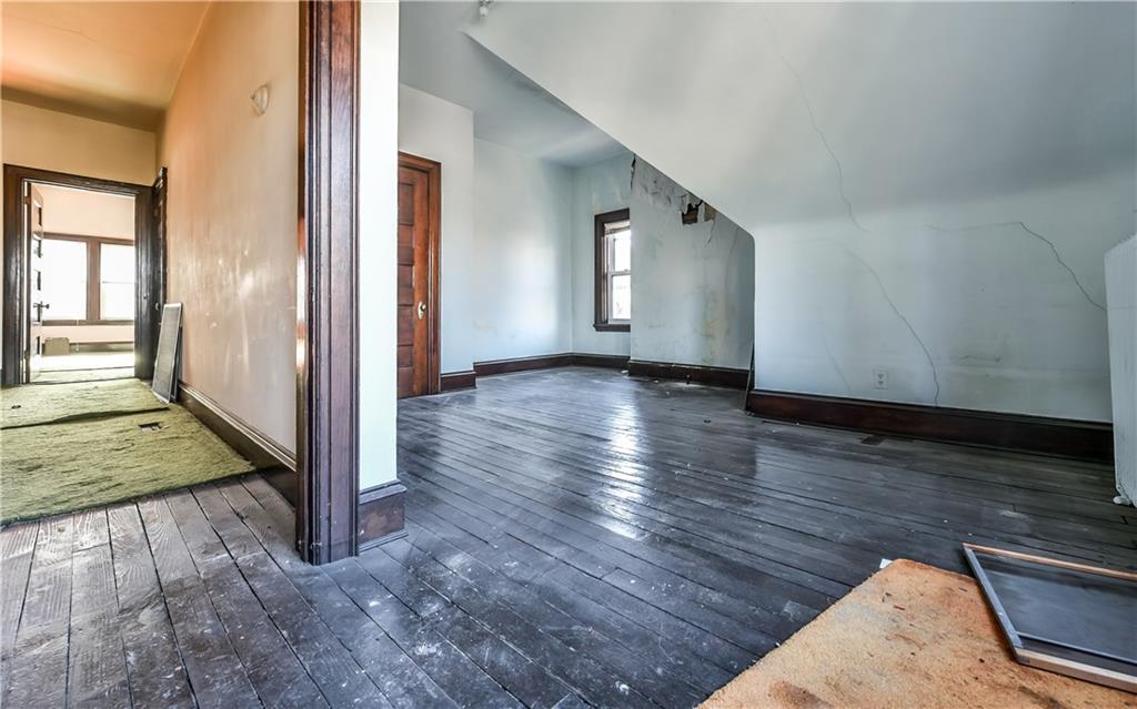 6329 Darlington Road Pittsburgh, PA 15217 - Photo 17 of 25 Gallery Image 17