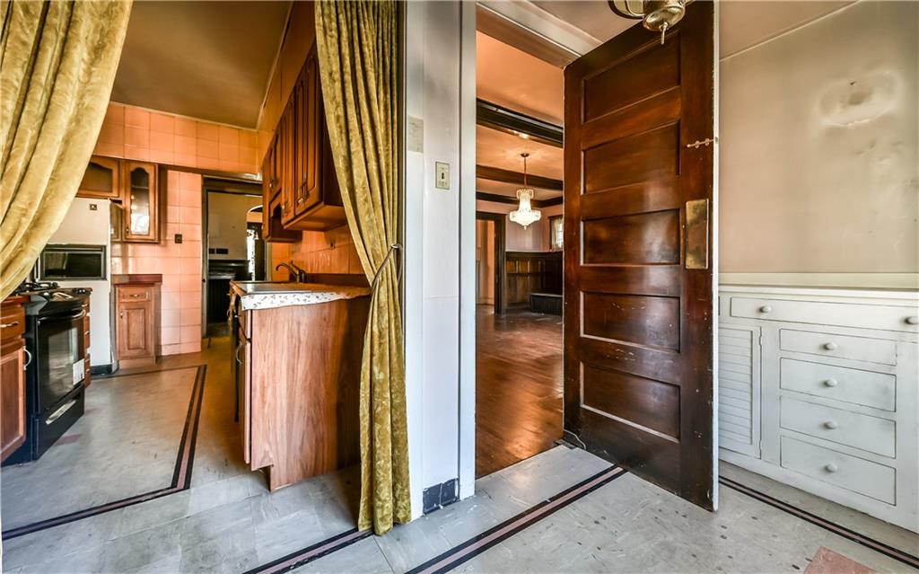 6329 Darlington Road Pittsburgh, PA 15217 - Photo 10 of 25 Gallery Image 10