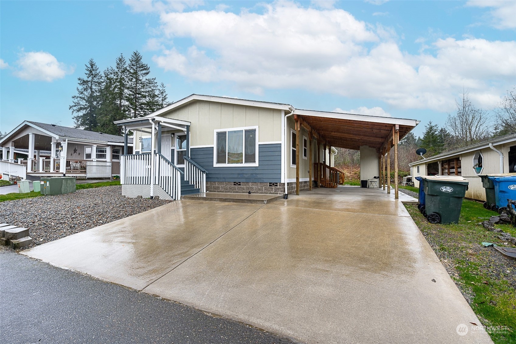 1101 South Scheuber Road, Unit 24 Centralia, WA 98531 - Photo 2 of 29 front view of house with a yard