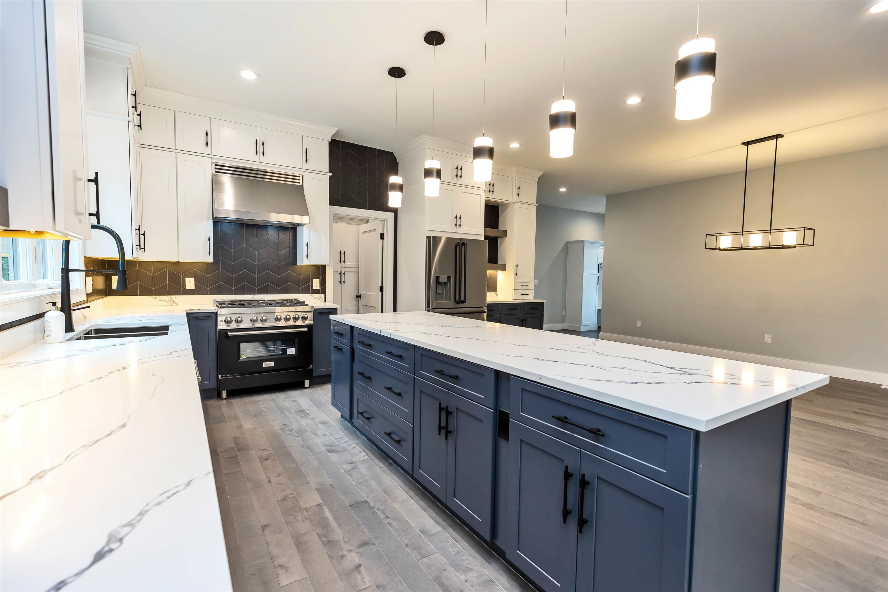 25 Indian Rock Road Bedford, NH 03110 - Photo 10 of 37