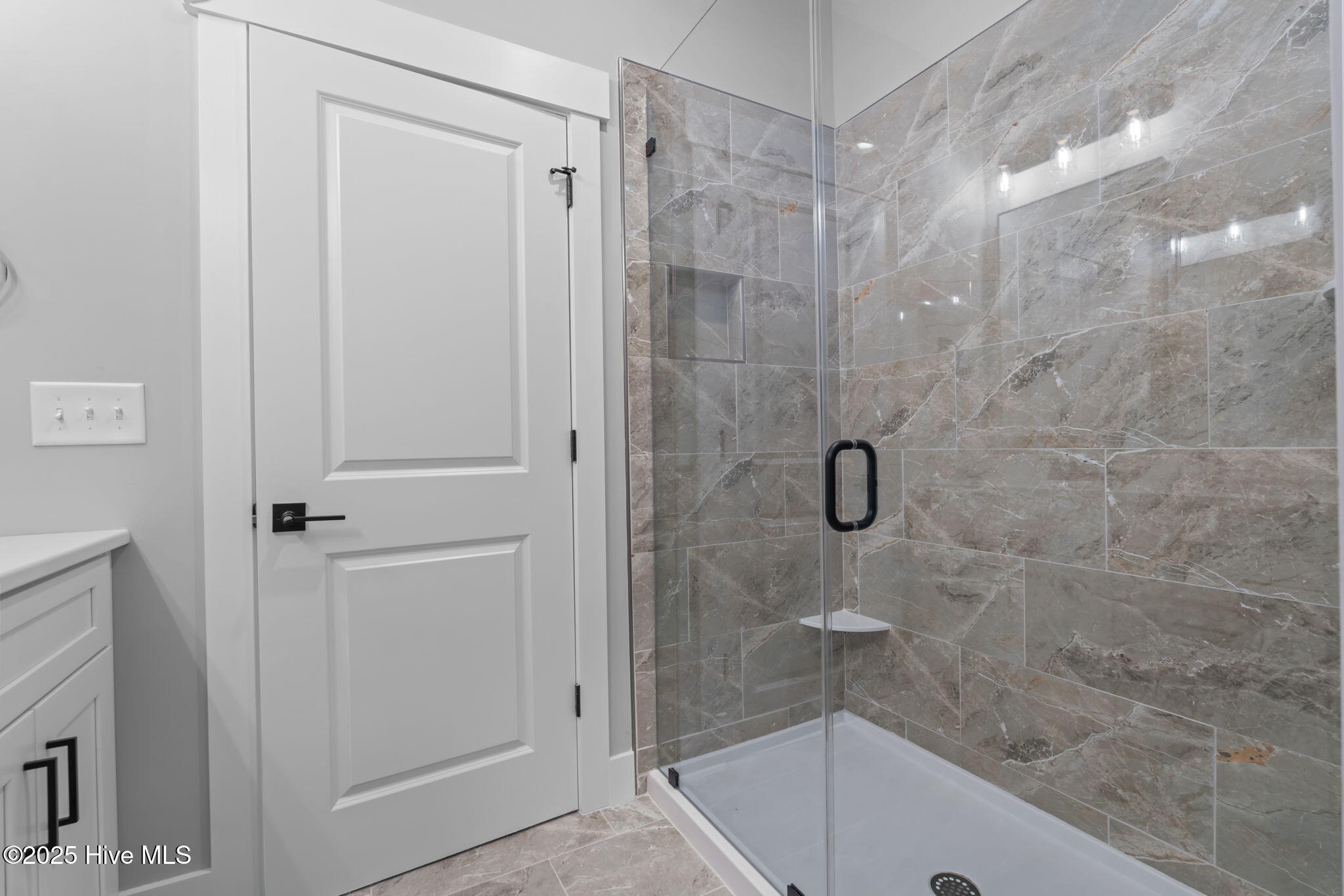 408 Summit Street Aberdeen, NC 28315 - Photo 17 of 37 Primary Bath.2