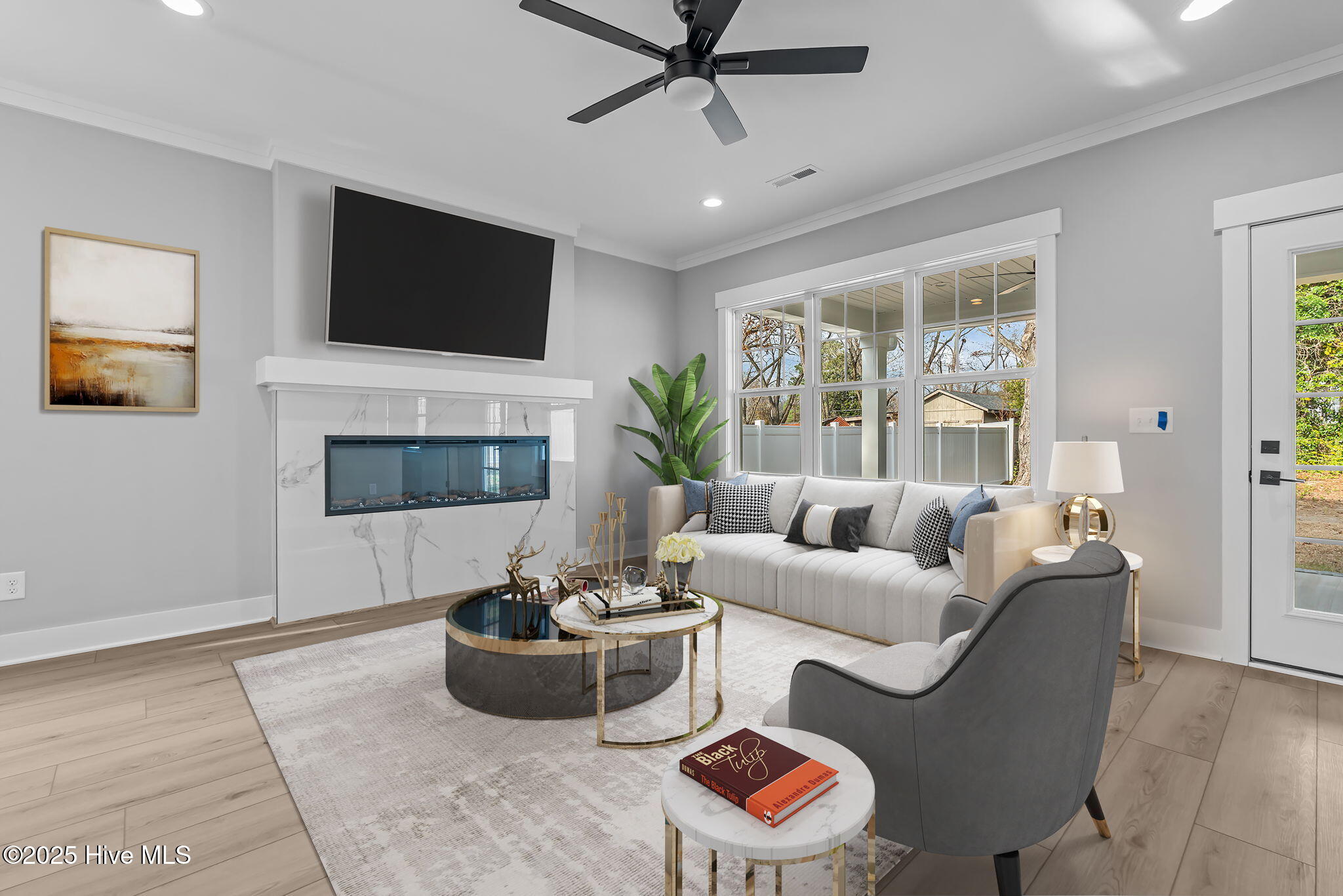 408 Summit Street Aberdeen, NC 28315 - Photo 6 of 37 51-web-or-mls-Living Room