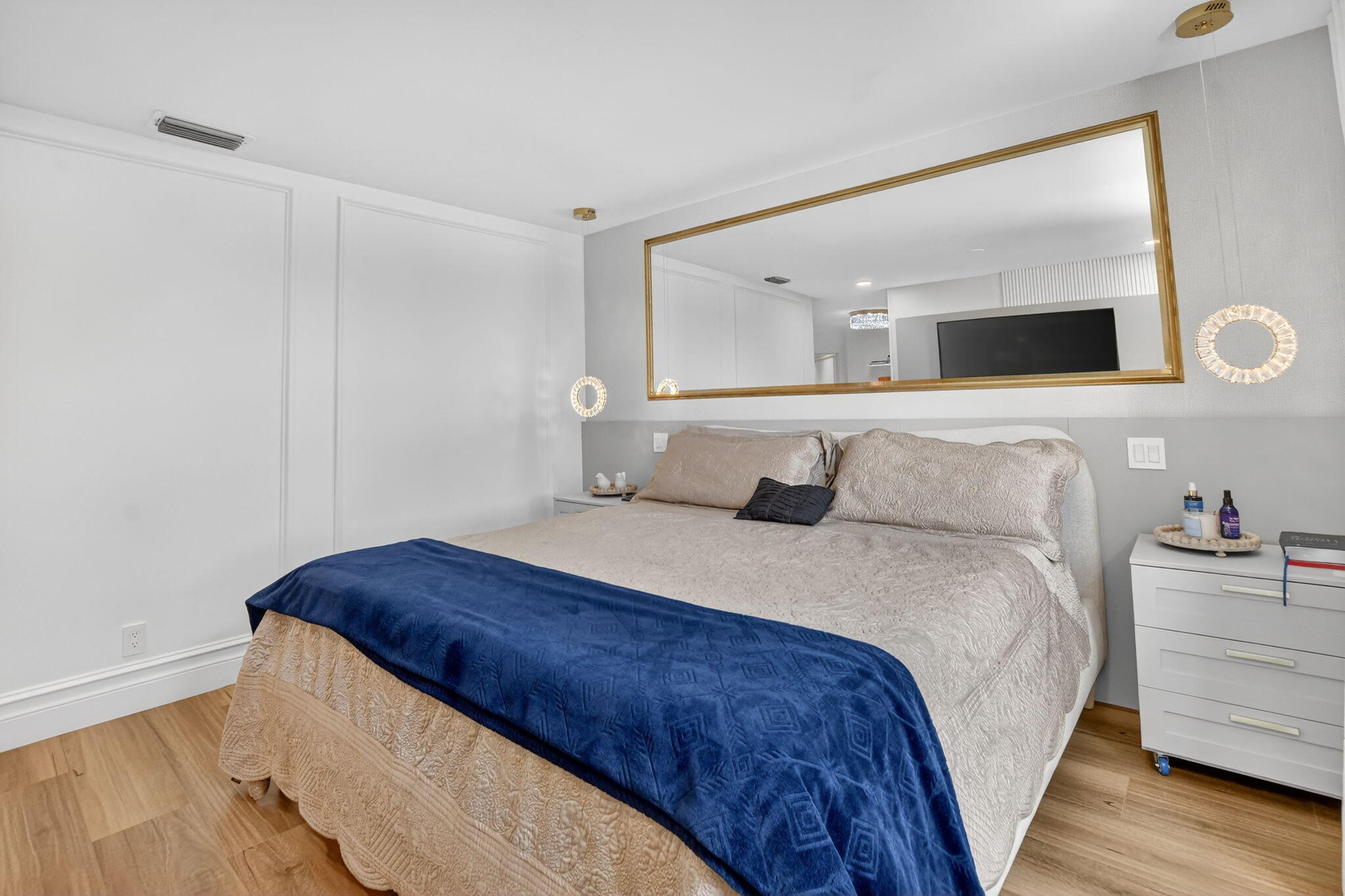 11038 Baybreeze Way Boca Raton, FL 33428 - Photo 39 of 95 a bedroom with a bed and painting on the wall