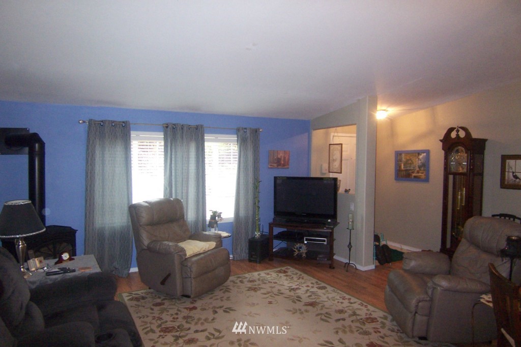 1380 Southwest Pine Road Port Orchard, WA 98367 - Photo 11 of 25 Gallery Image 11