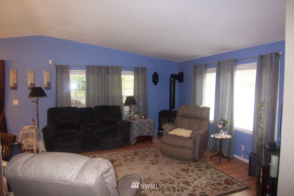 1380 Southwest Pine Road Port Orchard, WA 98367 - Photo 12 of 25 Gallery Image 12