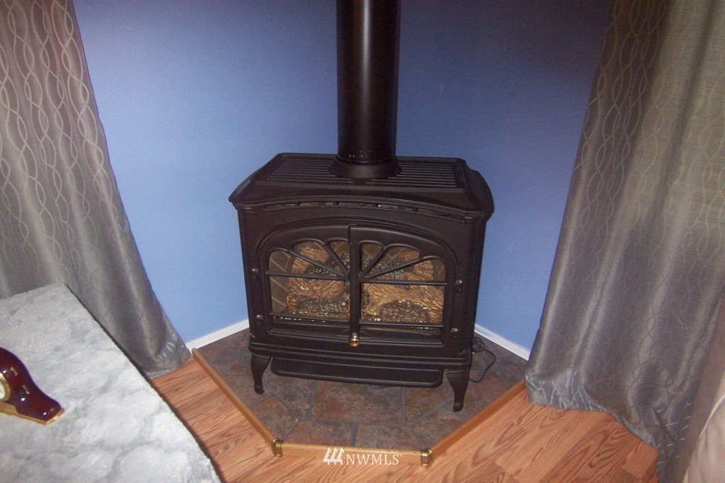 1380 Southwest Pine Road Port Orchard, WA 98367 - Photo 13 of 25 Gallery Image 13