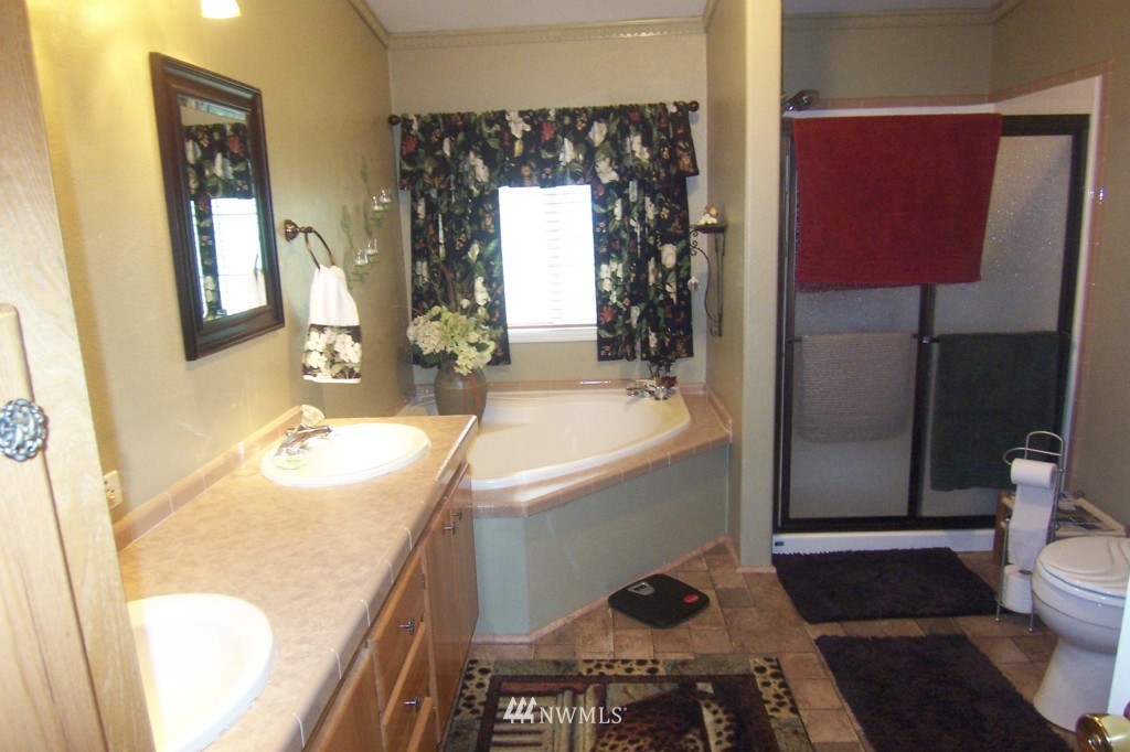 1380 Southwest Pine Road Port Orchard, WA 98367 - Photo 15 of 25 Gallery Image 15