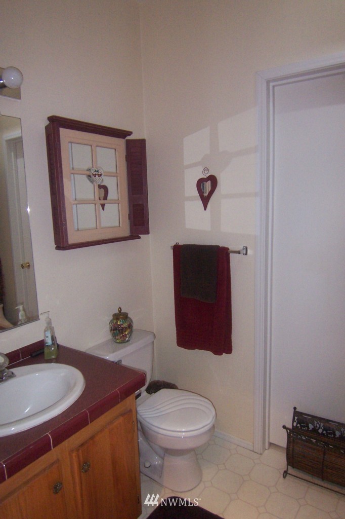 1380 Southwest Pine Road Port Orchard, WA 98367 - Photo 17 of 25 Gallery Image 17