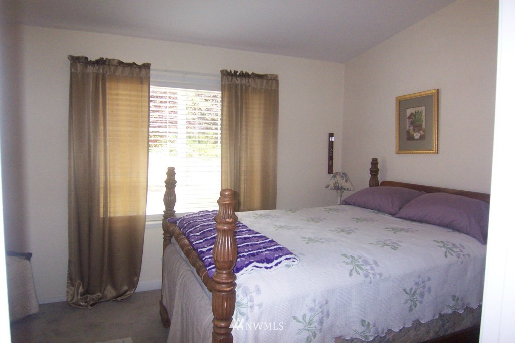 1380 Southwest Pine Road Port Orchard, WA 98367 - Photo 18 of 25 Gallery Image 18