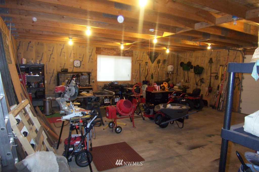 1380 Southwest Pine Road Port Orchard, WA 98367 - Photo 23 of 25 Gallery Image 23