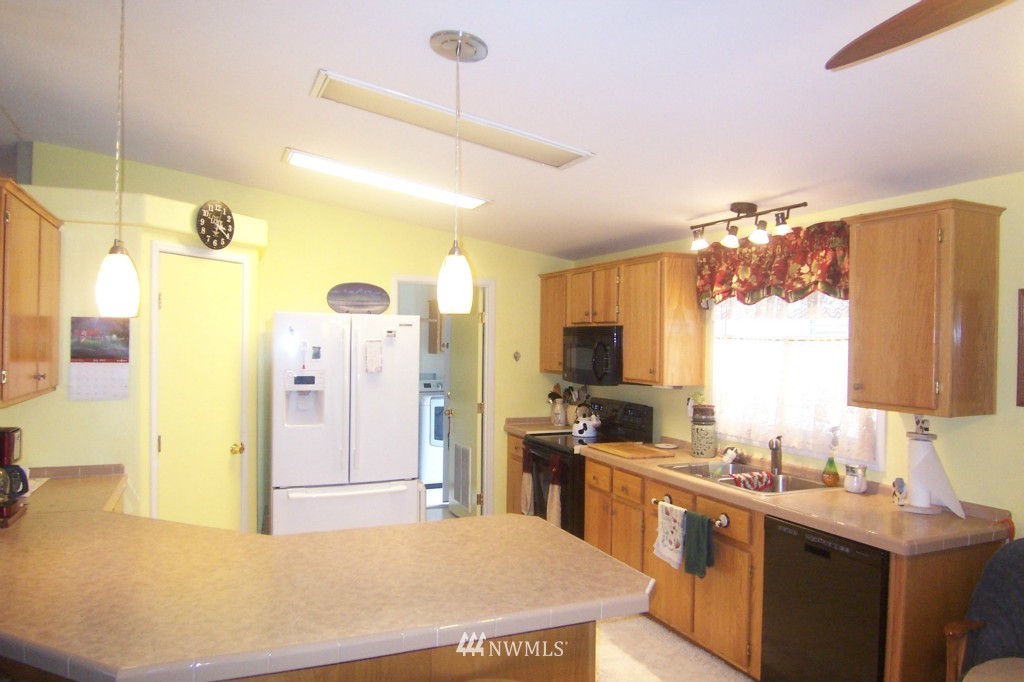 1380 Southwest Pine Road Port Orchard, WA 98367 - Photo 9 of 25 Gallery Image 9