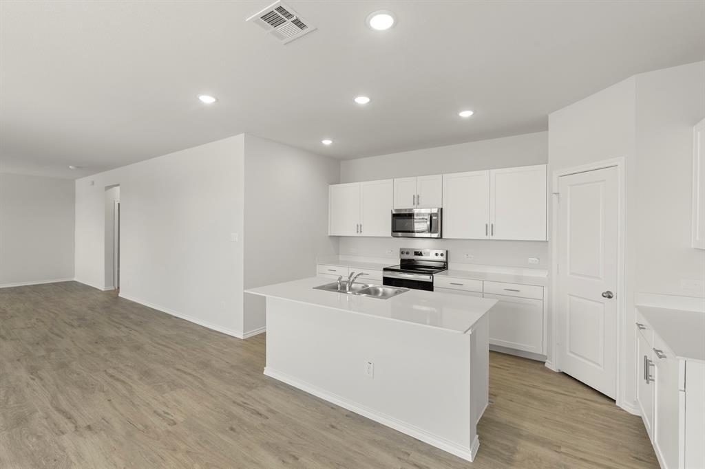 1715 Riverside Trail Blue Ridge, TX 75424 - Photo 6 of 27 10. 1715 Riverside - Kitchen (3)