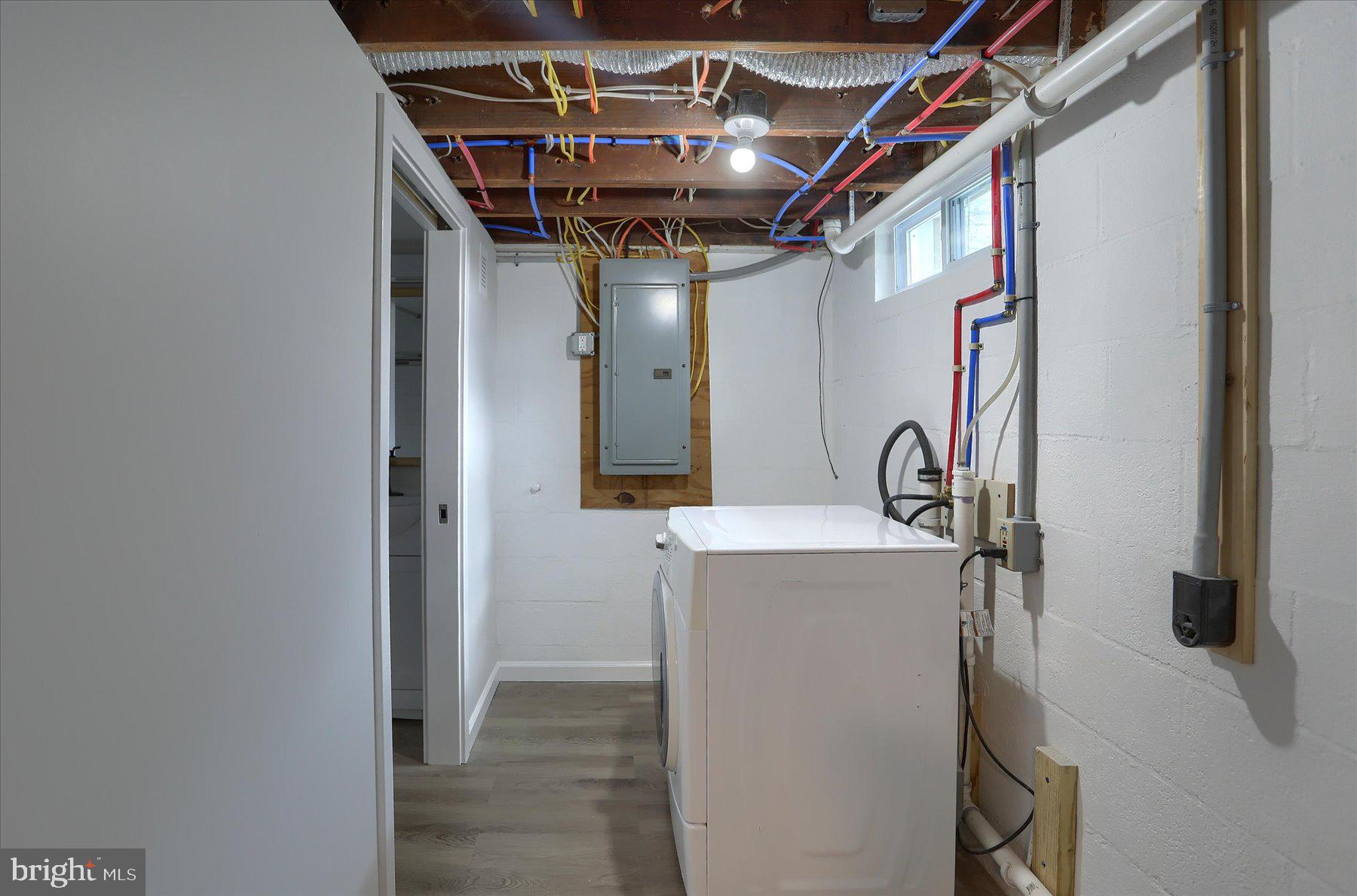 406 Rosedale Avenue Lancaster, PA 17603 - Photo 21 of 37 Laundry Room