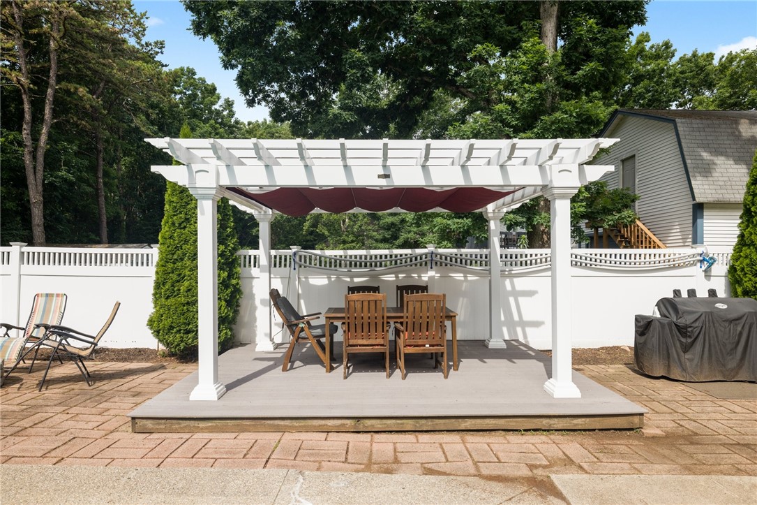 45 Harkness Road North Smithfield, RI 02896 - Photo 31 of 39