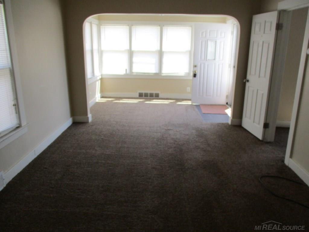 16213 East 10 Mile Road Eastpointe, MI 48021 - Photo 2 of 17