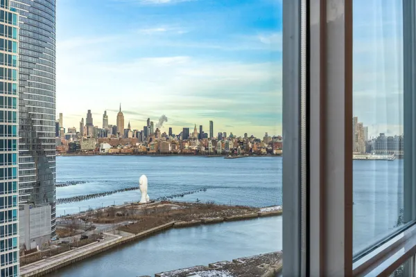 $925,000 | 20 Newport Parkway, Unit 2008S, Jersey City, NJ 07310