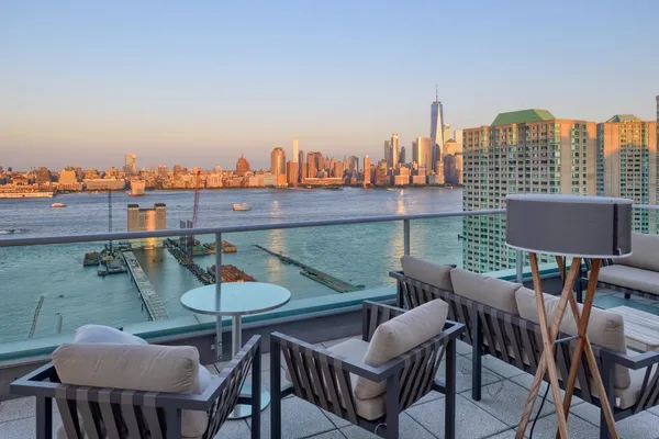$925,000 | 20 Newport Parkway, Unit 2008S, Jersey City, NJ 07310