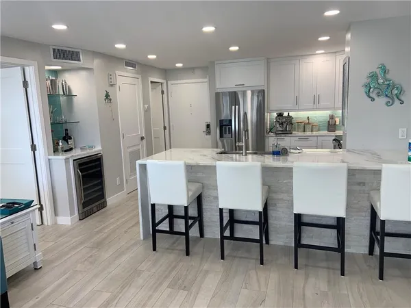 $3,900 | 133 North Pompano Beach Boulevard, Unit 507, Pompano Beach, FL 33062