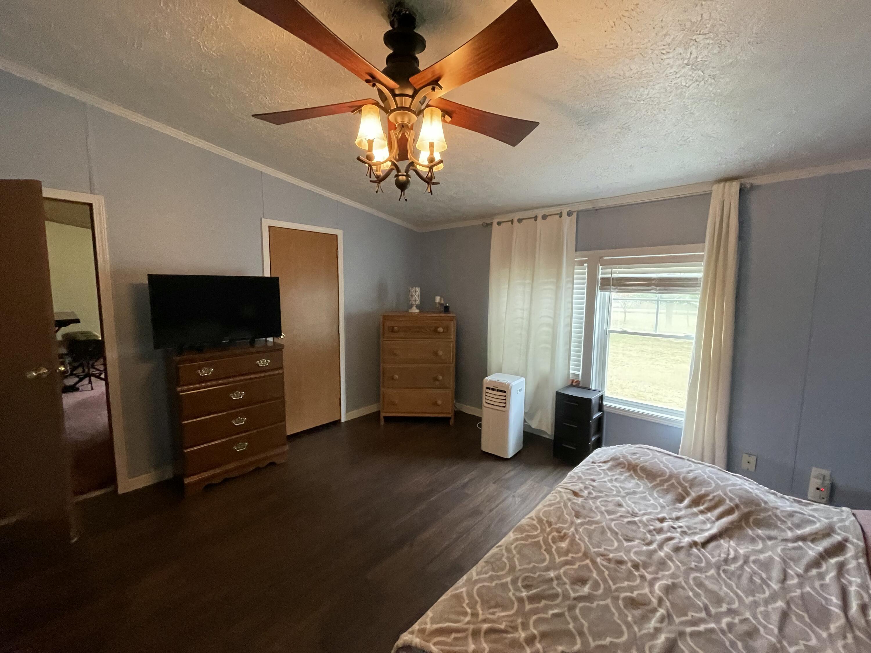 9850 Springport Road Parma, MI 49269 - Photo 9 of 27 IMG_2608