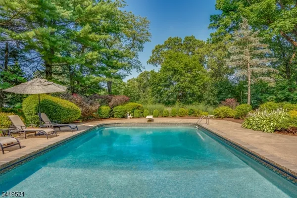 $1,995,000 | 29 Candace Lane, Chatham, NJ 07928