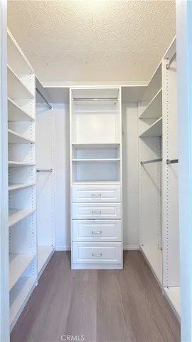 $2,000 | 20930 Parthenia Street, Unit 216, Canoga Park, CA 91304