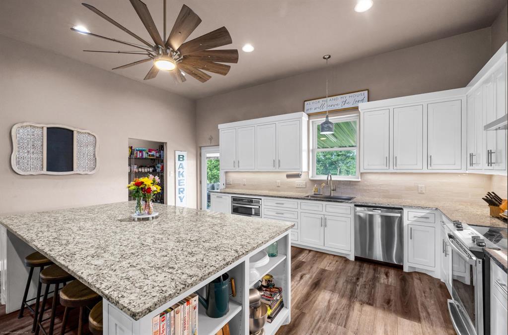1500 Newberry Road Millsap, TX 76066 - Photo 10 of 40