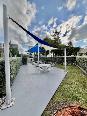 $2,000 | 17570 Atlantic Boulevard, Unit 416, Sunny Isles Beach, FL 33160