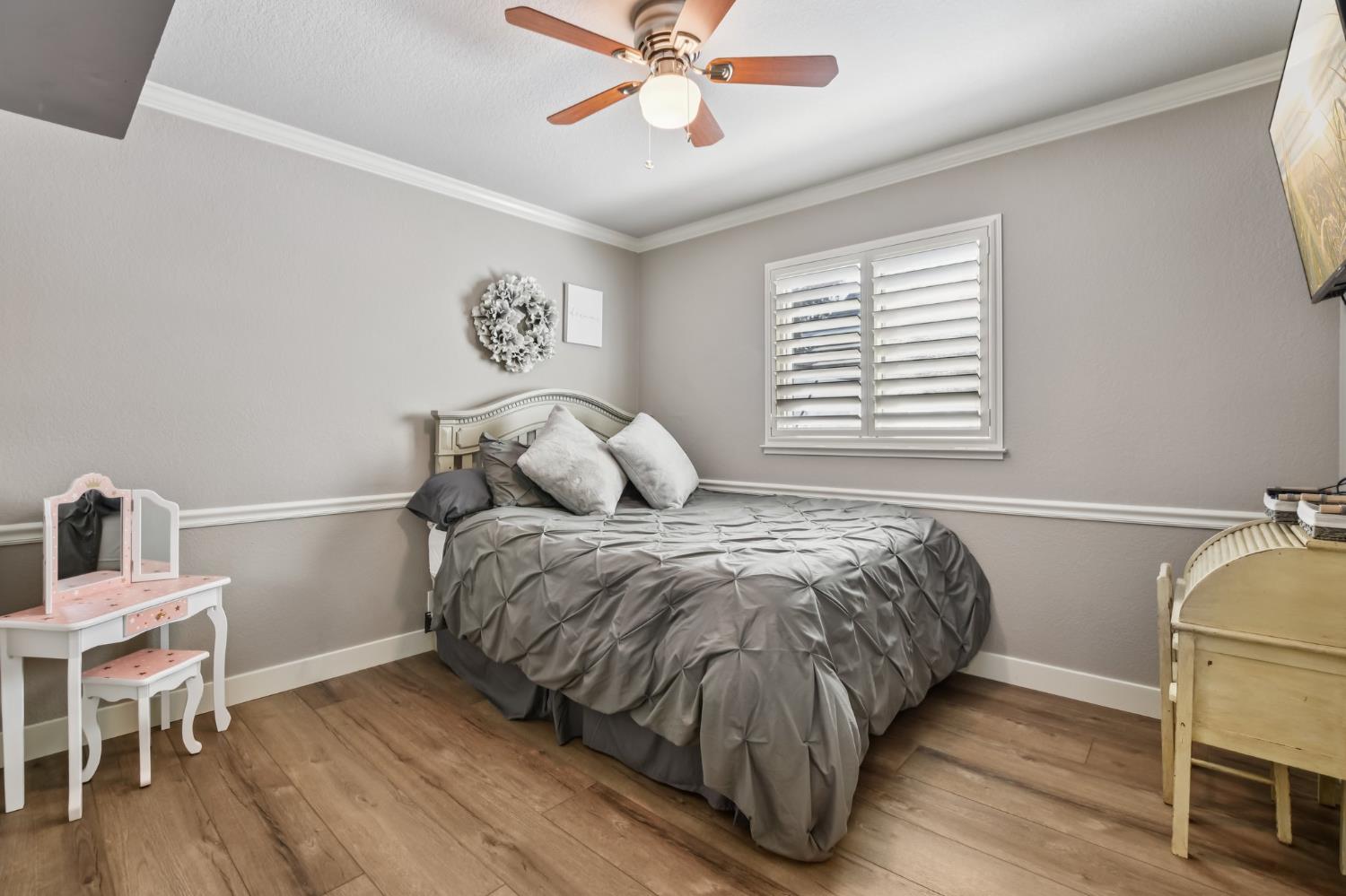 1304 Ridgecrest Way Roseville, CA 95661 - Photo 25 of 37