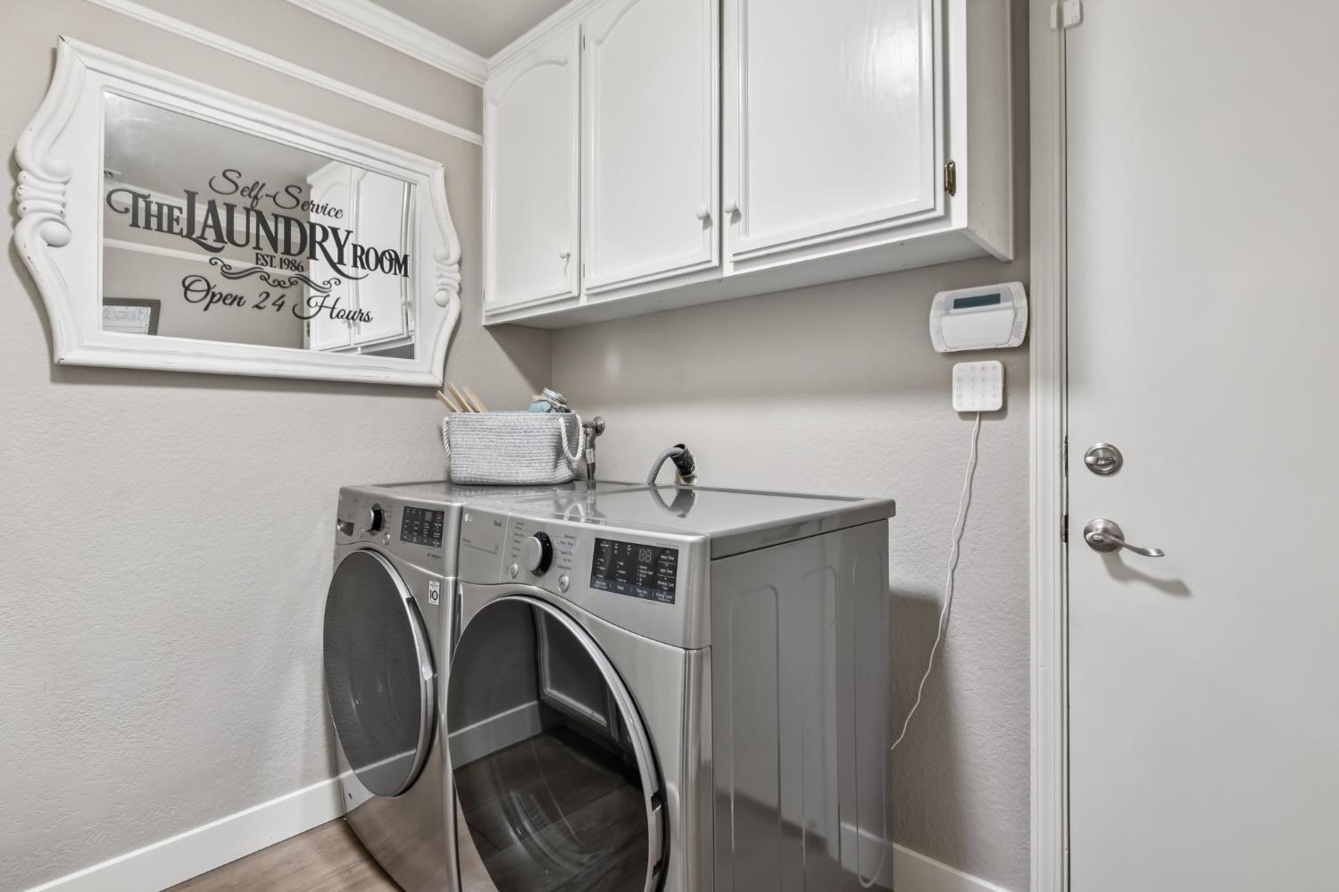 1304 Ridgecrest Way Roseville, CA 95661 - Photo 27 of 37