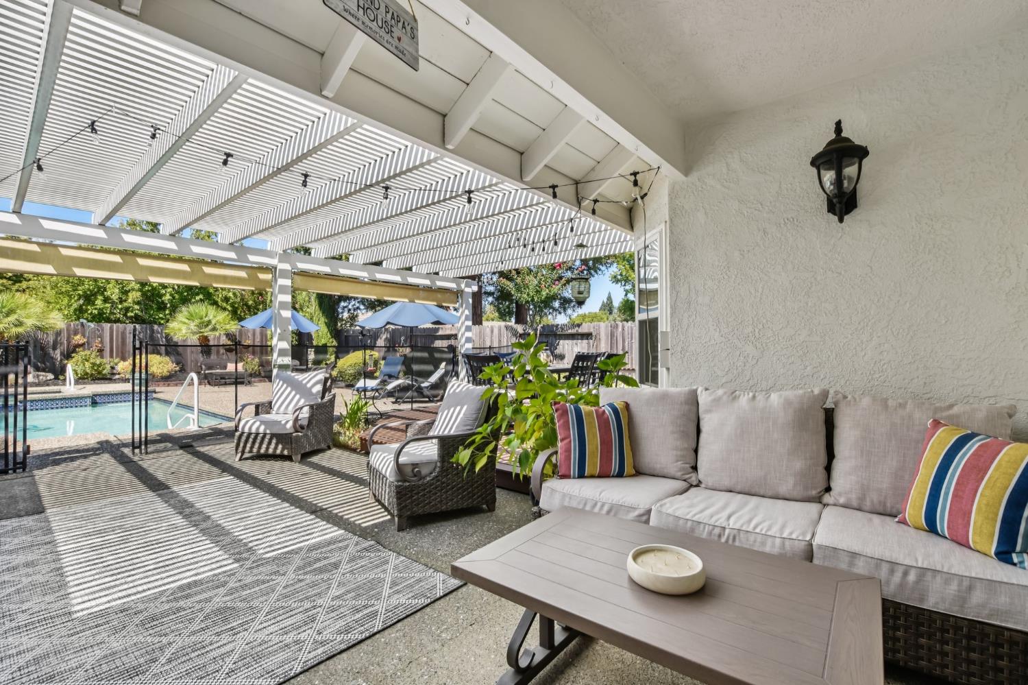 1304 Ridgecrest Way Roseville, CA 95661 - Photo 28 of 37