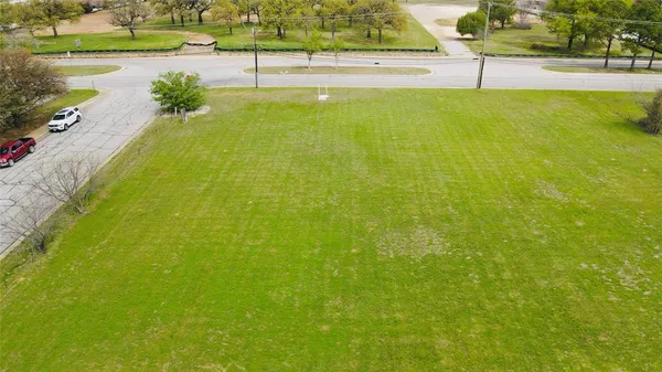 a view of a yard