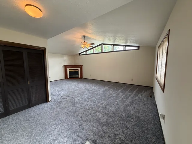 a view of a livingroom with an empty space
