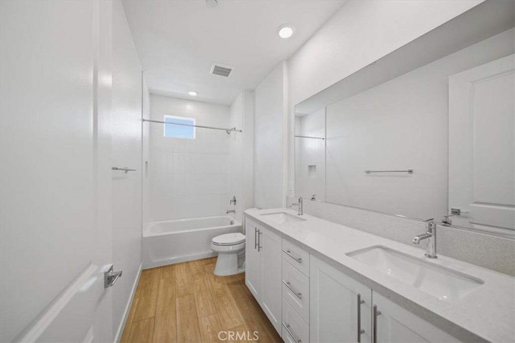 4862 Arroyo Run Moorpark, CA 93021 - Photo 18 of 30 PHOTOS ARE OF MODEL MATCH AND HAVE BEEN VIRTUALLY STAGED. INTERIOR AND EXTERIOR FINISHES MAY VARY