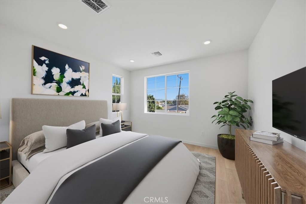 4862 Arroyo Run Moorpark, CA 93021 - Photo 19 of 30 PHOTOS ARE OF MODEL MATCH AND HAVE BEEN VIRTUALLY STAGED. INTERIOR AND EXTERIOR FINISHES MAY VARY