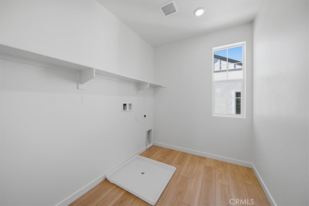 4862 Arroyo Run Moorpark, CA 93021 - Photo 21 of 30 PHOTOS ARE OF MODEL MATCH AND HAVE BEEN VIRTUALLY STAGED. INTERIOR AND EXTERIOR FINISHES MAY VARY