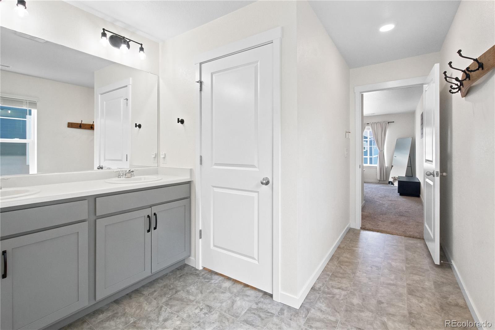 211 Fox Street Bennett, CO 80102 - Photo 16 of 32
