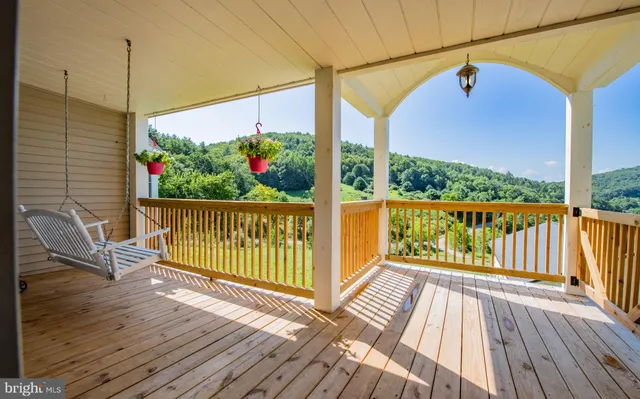 $814,900 | 718 Turkey Path Road, Linden, PA 17744