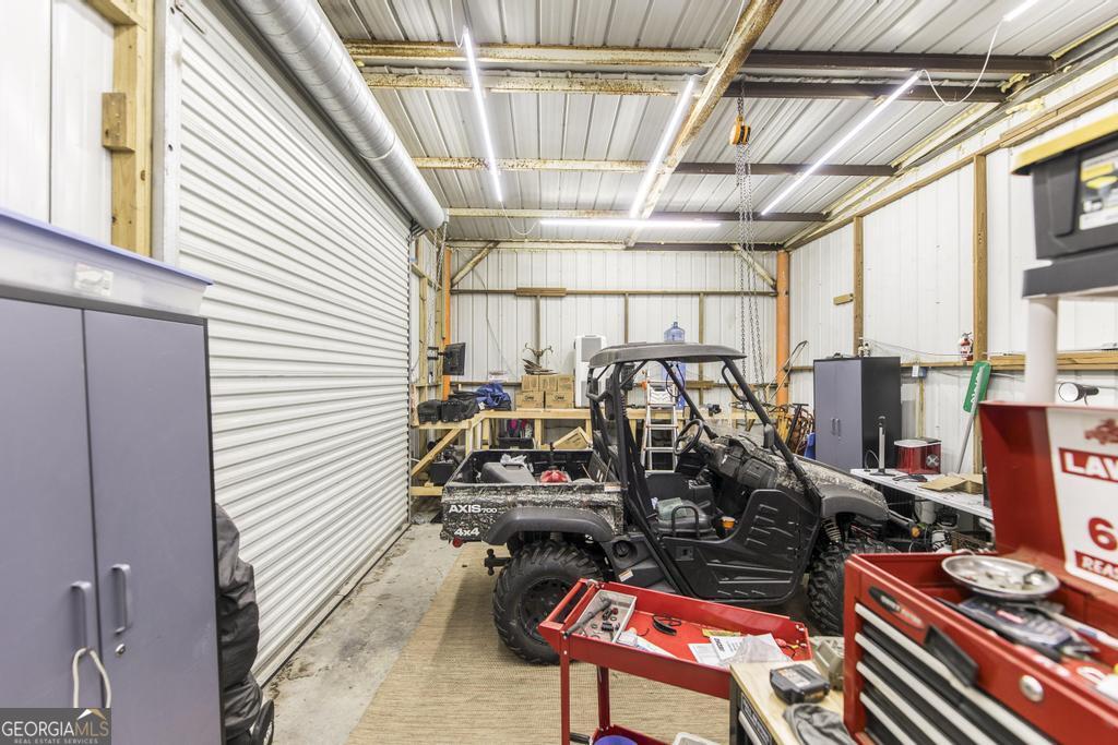 872 Henderson Road Dublin, GA 31021 - Photo 29 of 41 a view of a room with gym equipment