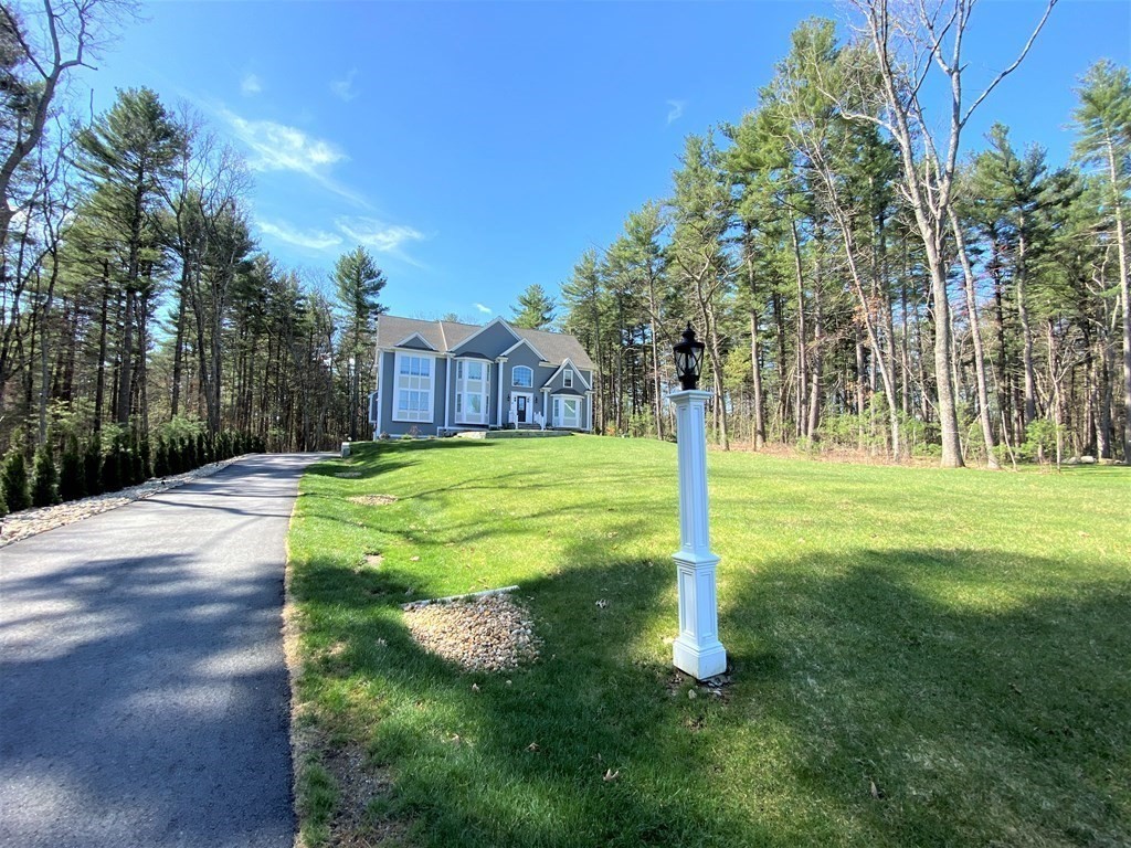 87 Molly Towne Road North Andover, MA 01845 - Photo 3 of 4 Gallery Image 3