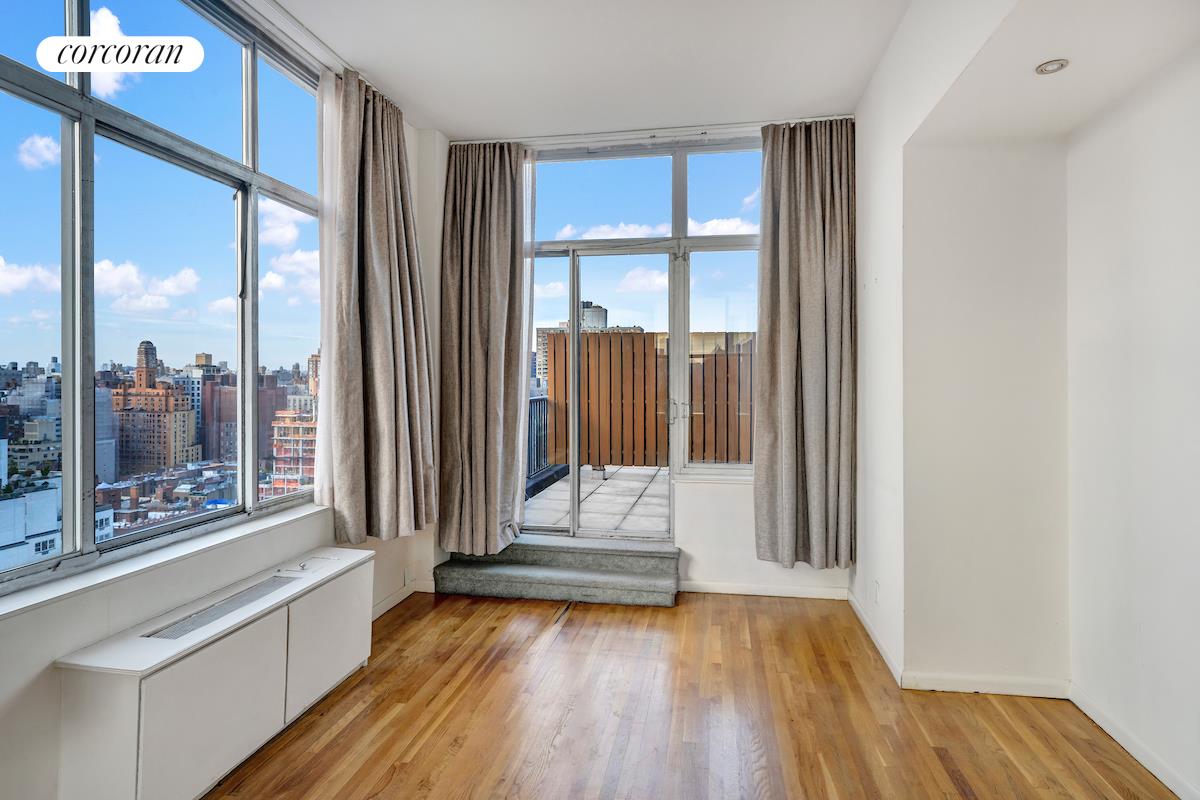 343 East 74th Street, Unit PH34D Manhattan, NY 10021 - Photo 5 of 16