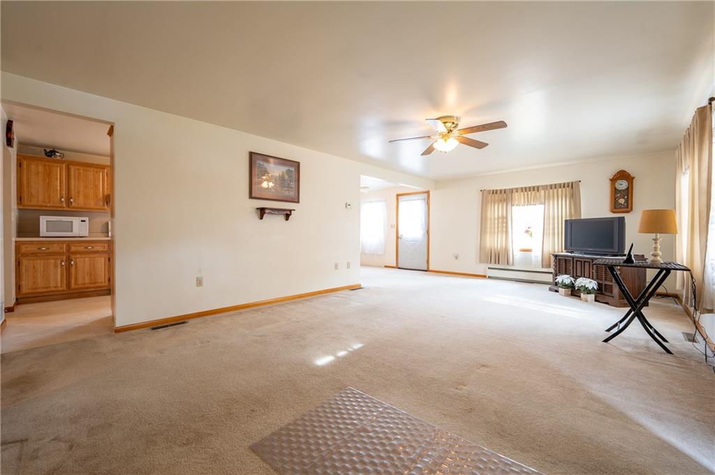 387 Spring Street Yukon, PA 15698 - Photo 4 of 23 Gallery Image 4