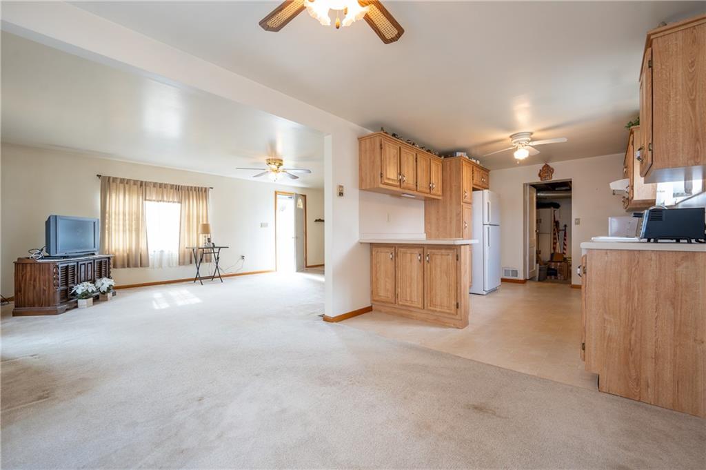 387 Spring Street Yukon, PA 15698 - Photo 6 of 23 Gallery Image 6