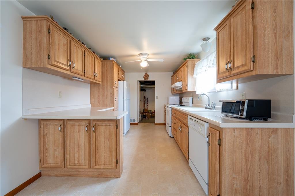 387 Spring Street Yukon, PA 15698 - Photo 7 of 23 Gallery Image 7
