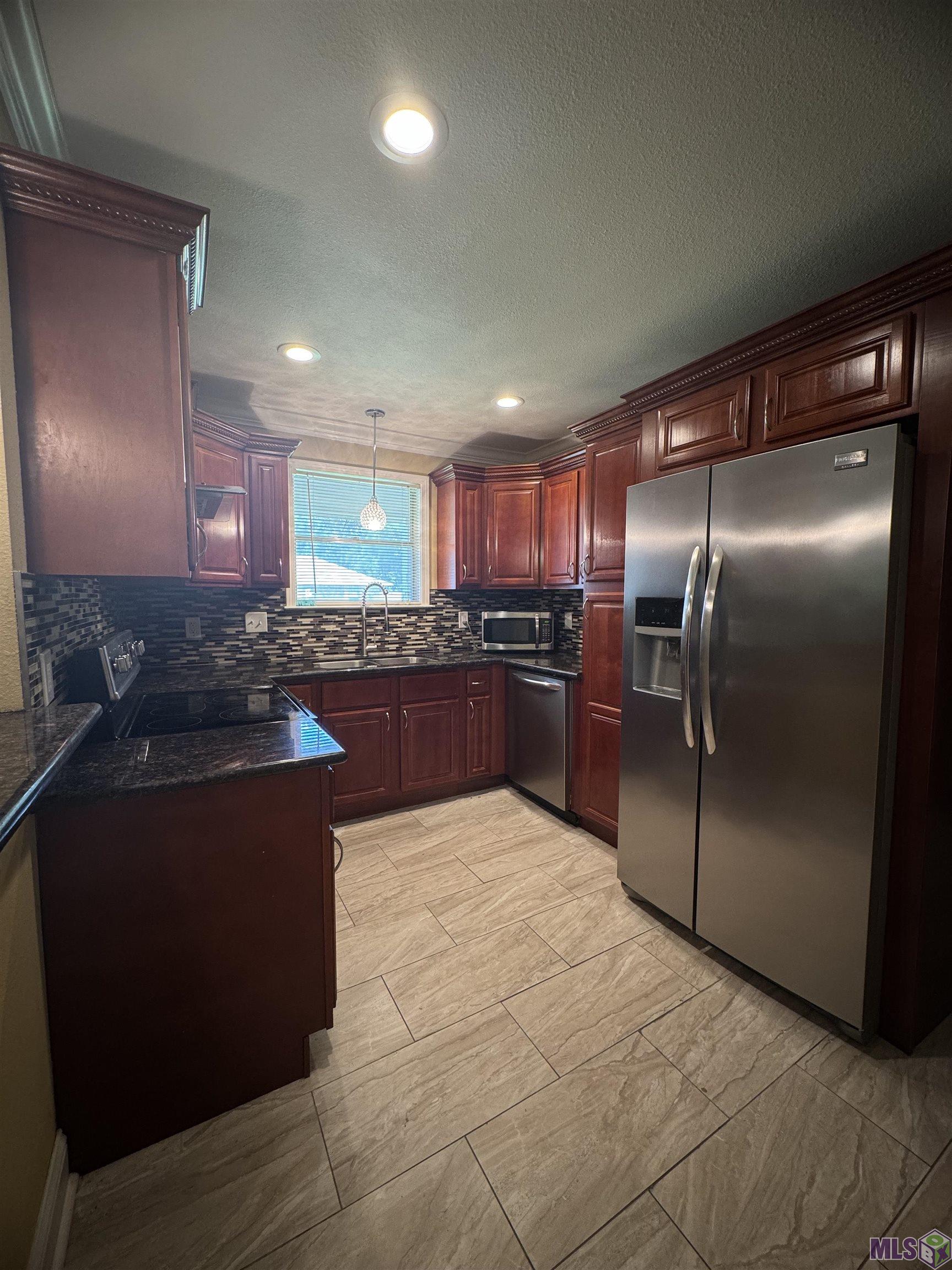 12688 Castle Hill Drive Baton Rouge, LA 70814 - Photo 8 of 16