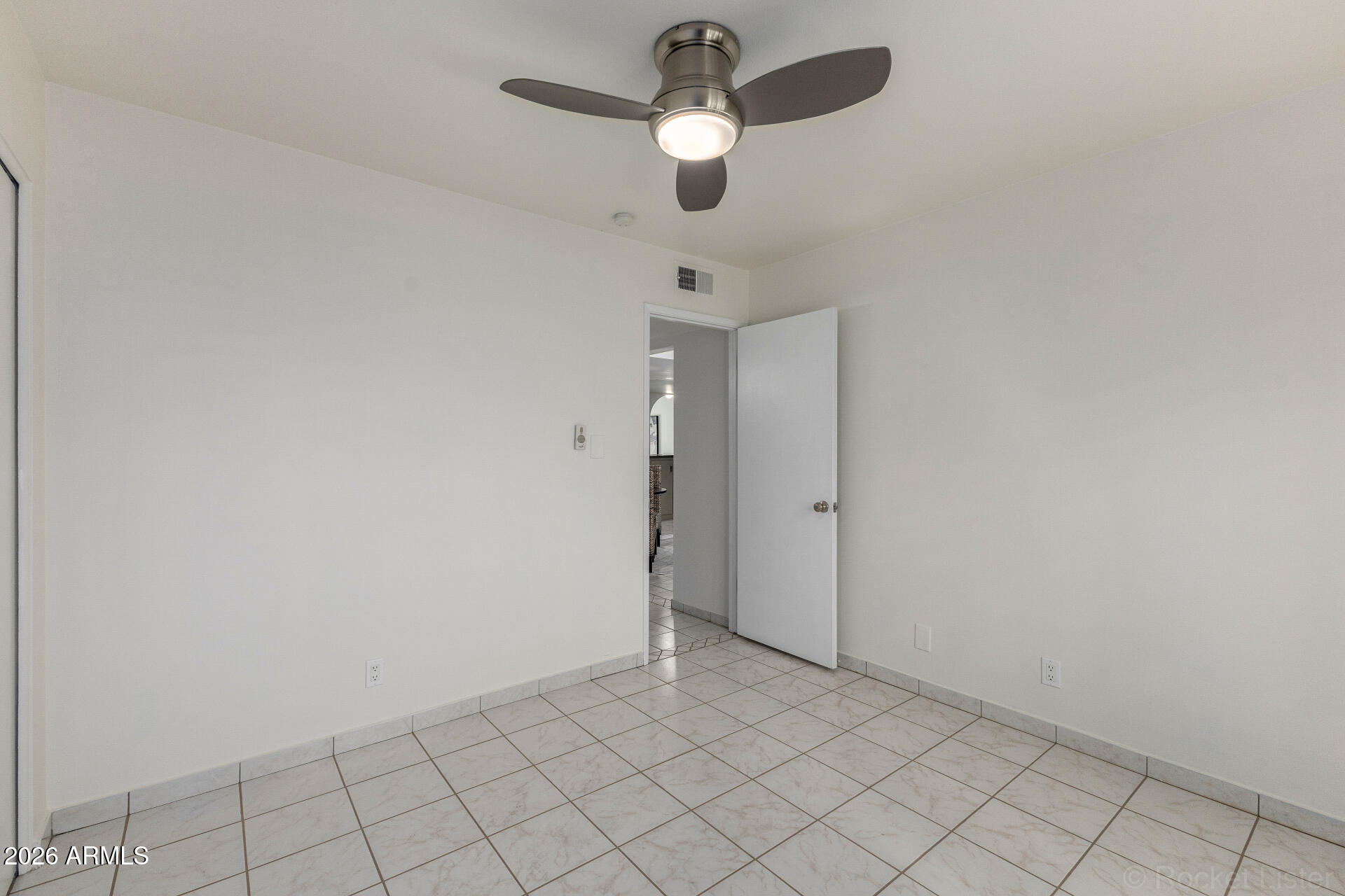 8241 North Central Avenue, Unit 5 Phoenix, AZ 85020 - Photo 16 of 25 19 - Central